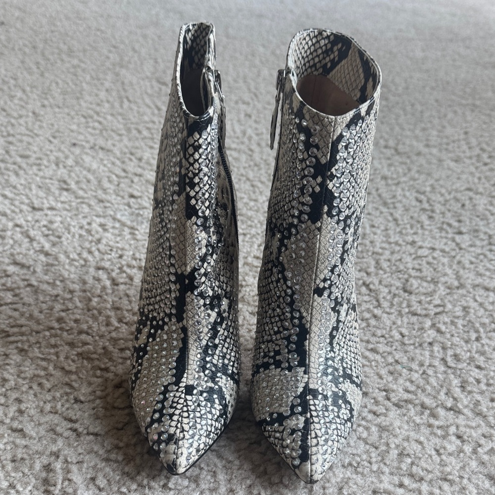 Jennifer Lopez Black and White Patterned Ankle Boots